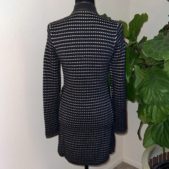 Tory Burch Women’s Houndstooth Blue White Leather Trim Car Coat Sweater Jumper - Picture 15 of 16